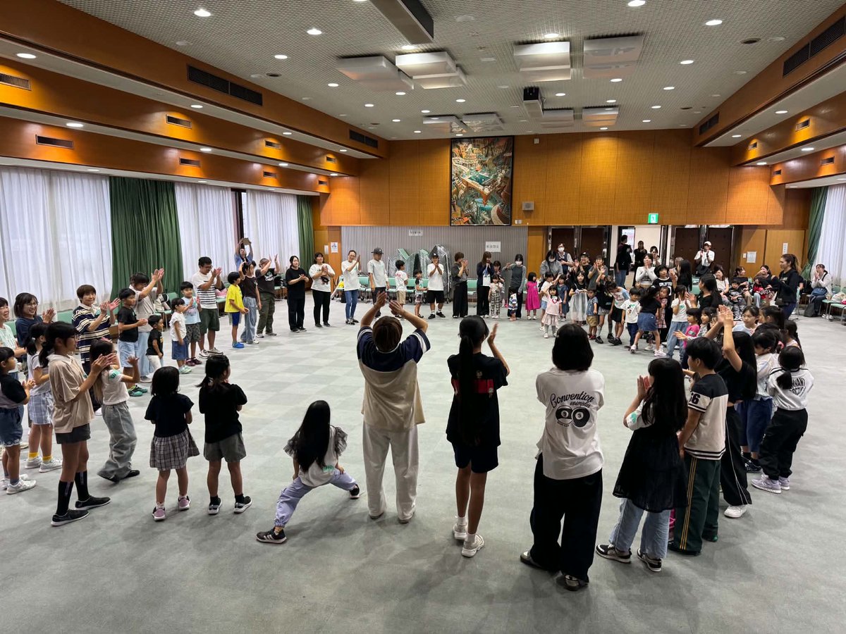 yanagibshi's tweet photo. #けやきダンスパレード
初のレッスン会🕺
びっくりするほどたくさんの方にご参加いただきました！嬉しい🥹
ありがとうございます！

次回は10/25(日)13:30から

今からでも間に合います☺️
みんなで冬の思い出作りましょう🌟

#けやきライトパレード
#イルミネーション #和歌山 https://t.co/MMotY63K16
