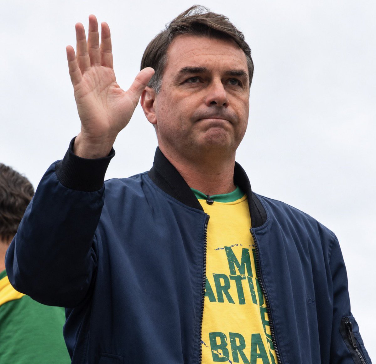 CorrupcaoBrNews's tweet photo. 🚨URGENTE! Boatos sobre ataque de Flávio Bolsonaro à Igreja Católica geram temor de DERROTA NO 1º TURNO. Compartilhamentos em massa preocupam a campanha. https://t.co/KqZnGf406t