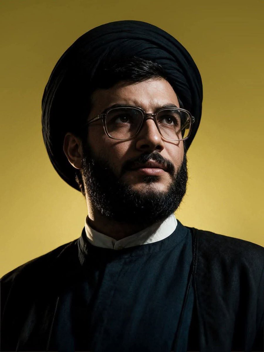 doniahn28's tweet photo. انقَطعَ بِموتِكَ مَا لَم يَنقطِع بِمَوتِ أَحَدٍ

#انا_على_العهد_يا_نصرالله https://t.co/Fztp85HAw6
