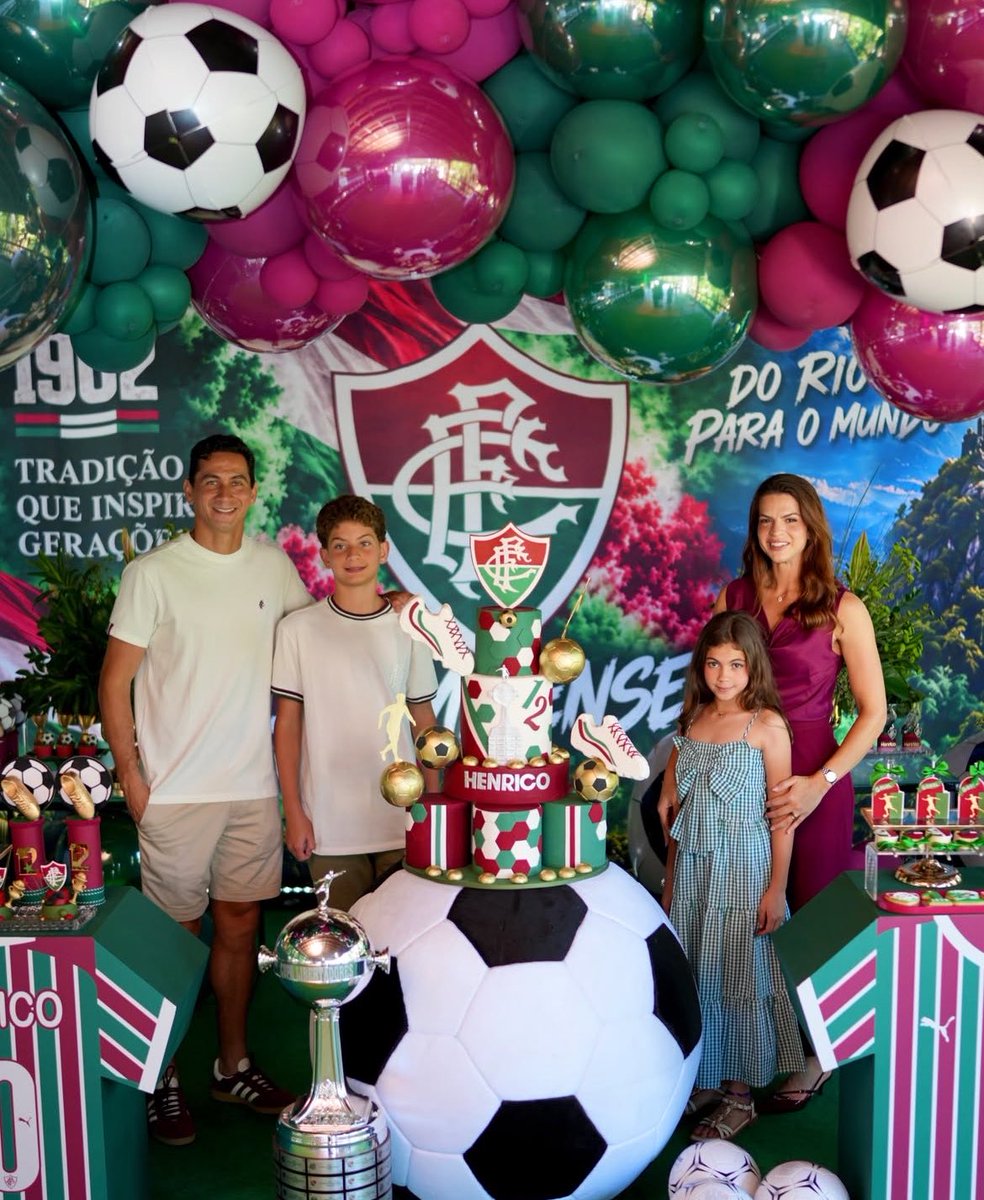 Thaisaffc_'s tweet photo. O fato de todo ano a festa ser do Fluminense me pega muito https://t.co/iOCWDxxTIS