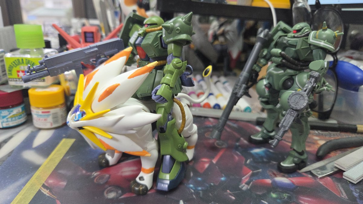 CAN4668's tweet photo. お疲れ様です
仕事が月末でバタバタ
車、エアコン、スマホの買い換えでバタバタ
やっと帰ってきたものの
ポケモンの肉抜きがエグいし
戦車のパーツがまるでゴミのようだし
ギャンのシール地獄が鬼畜だし
まぁ脱線しちゃうよねぇ
ギャンのシールは取説見ても貼る位置わかりづらいし塗るかぁ
#ガンプラ https://t.co/D9N6VjIbvB