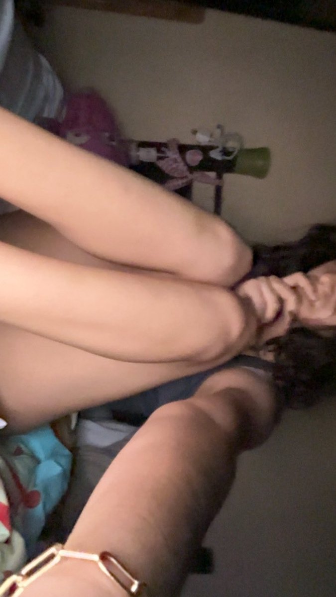 stopslutty's tweet photo. un poko tarde por los 400 pero aqui está 🎉🎉 https://t.co/xnMhJTYKqG