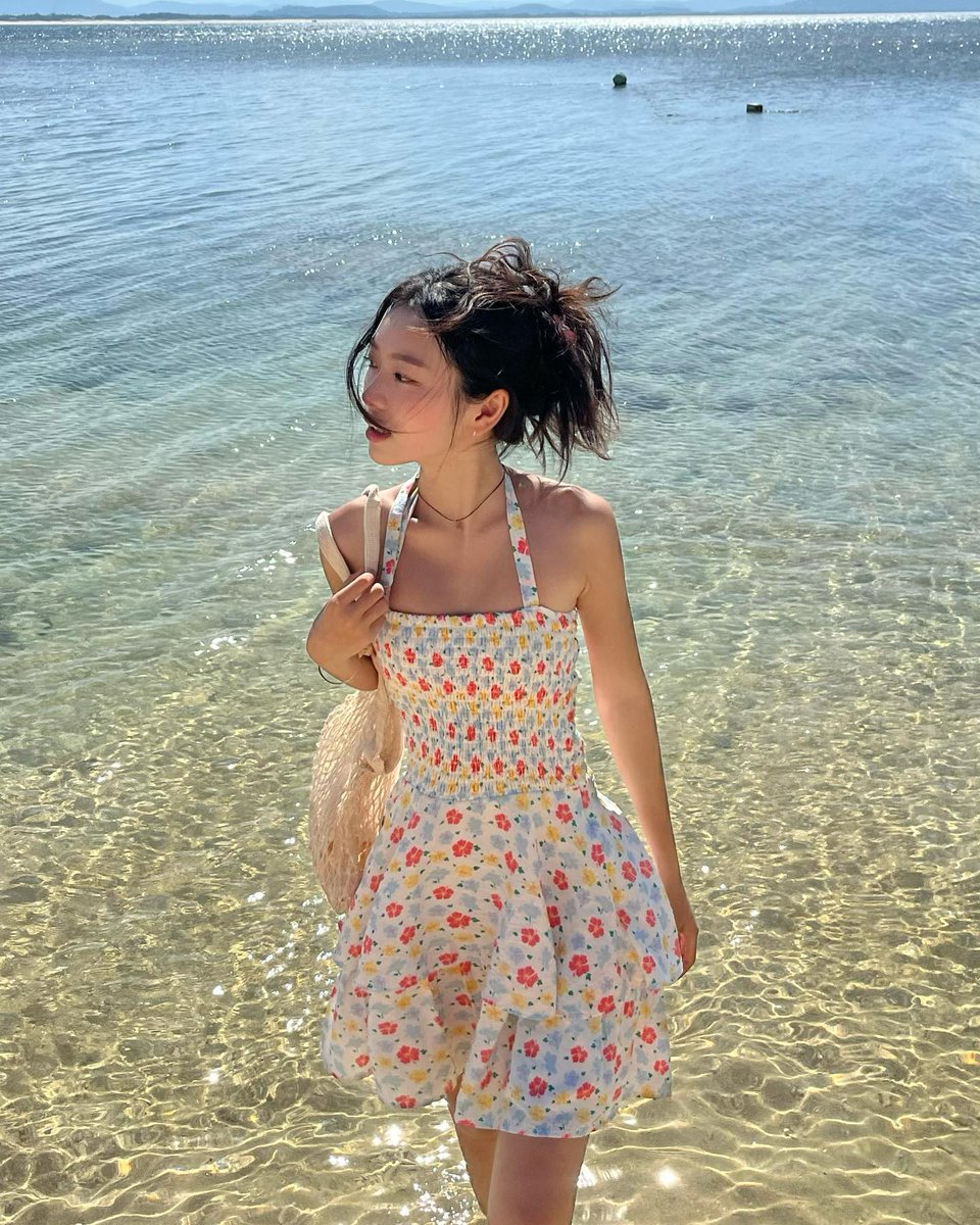 Ivanchyz's tweet photo. なんとなく物思いにふけってしまう、そんな秋の夜長。たまにはこういうのも悪くない。 🌙
yTcmY https://t.co/P08xmmrkEc