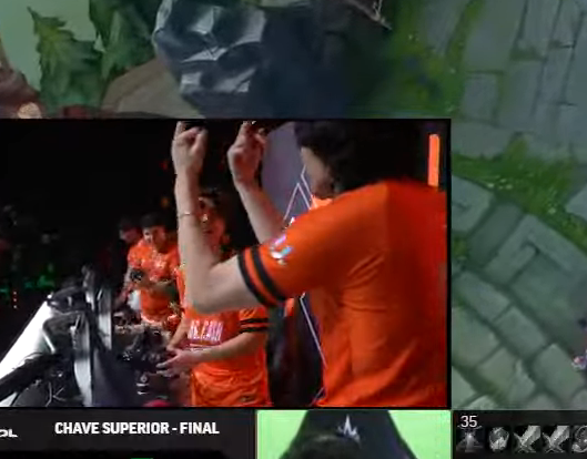 yetz1's tweet photo. não zest não use o emote do mylon nãoooooooooooo https://t.co/ZltyB6xSTX