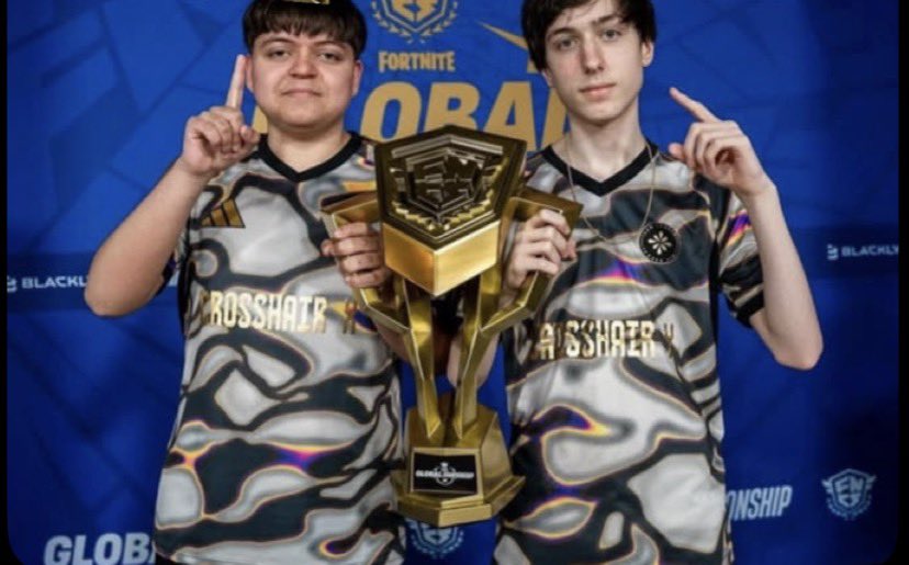 RealUpdates_1's tweet photo. Peterbot x Pollo dynasty is officially over.. 💔 https://t.co/IJogPqbCKY