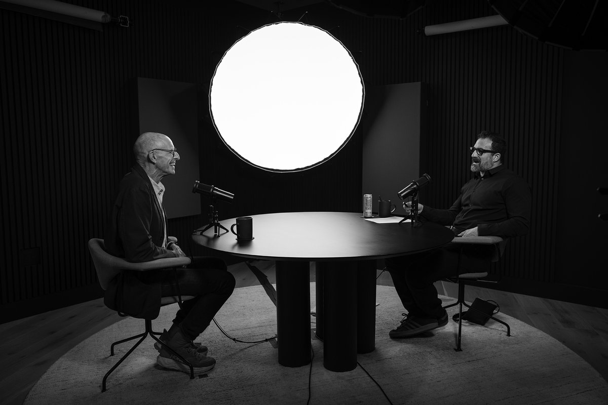 scicomm's tweet photo. Tomorrow's Huberman Lab episode is with @michaelpollan, a UC Berkeley professor and bestselling author of The Omnivore's Dilemma and How to Change Your Mind.

Michael and @hubermanlab discuss plant sentience and intelligence, why consciousness may begin with feelings in the brainstem rather than thought in the cortex, the benefits of ego dissolution through psychedelics, meditation, and awe, and whether AI can be conscious. They also cover how gut microbes may shape human behavior, the path to FDA approval for ibogaine, MDMA, and psilocybin, and what he learned from a three-month caffeine fast.