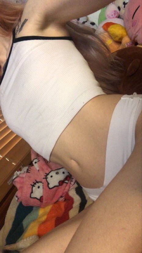 pixeyx's tweet photo. hi i’m not new to NSFW twt just trying to find new moots and fellow SWs  ﾟ*✩‧₊ 
- 25 , 5’0 , 100 pounds 
- sw / content seller 
- hard kinks / taboo kinks 
- daddy’s good girl >.< 

pls ♡ , ↻ to be moots 💘✨nsfw + nsfwtwt https://t.co/vXyqdfBZgf