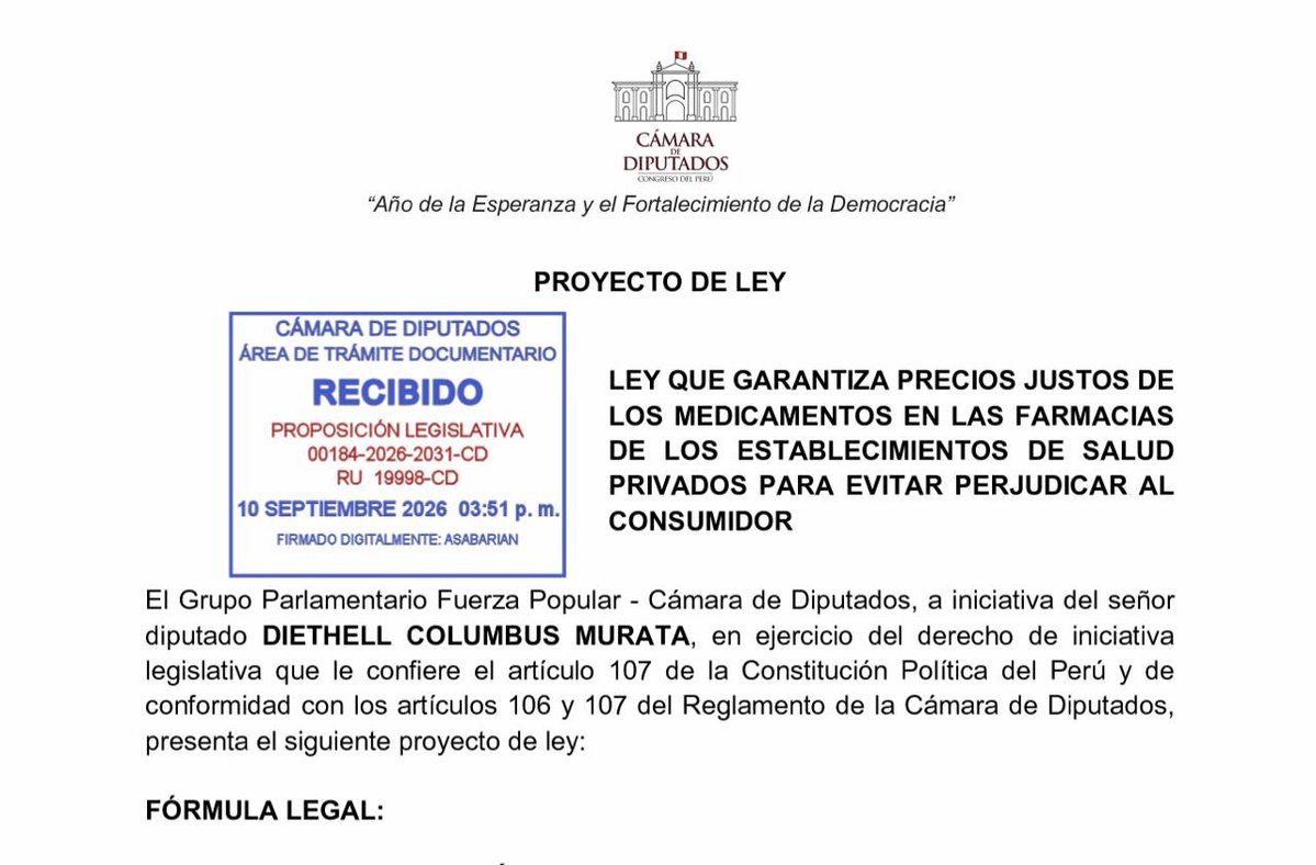 ColumbusOpina's tweet photo. #BuitresDeLaSalud
Hace poco presenté un proyecto de ley para ponerle freno a los precios abusivos de los medicamentos en las farmacias de las clínicas.

Inflan tanto los precios de los medicamentos que, aun aplicando el “descuento” de los seguros, podemos terminar pagando más que comprándolos en la farmacia de la esquina, sin seguro y a precio de mercado.

Ni bien presenté el proyecto, saltaron oficiosamente las "viudas" de los #BuitresDeLaSalud y su habitual ejército de trolls. La cantaleta fue previsible: que mi propuesta es “control de precios”, que mejor debería preocuparme por el sistema público de salud y demás argumentos para cambiar de tema.

La pataleta es democrática. Están en todo su derecho. Lo curioso es que, entre tanto ruido, ninguno ha podido responder lo esencial: ¿existe o no una distorsión en los precios de medicamentos vendidos en farmacias de clínicas?

Y ahí se les acaba la valentía. Porque el problema existe. INDECOPI y SUSALUD lo han advertido en documentos oficiales. Durante años, la respuesta institucional de ambas ha sido: hay un problema, pero no tenemos una ley que nos permita intervenir como corresponde.

Perfecto. Por eso presenté mi iniciativa legislativa y ahora espero ver a INDECOPI y SUSALUD con la misma claridad con la que reconocieron el problema… Ahora el Perú espera verlos defendiendo nuestro #DerechoALaSalud y los derechos de todos los #Consumidores.

Y a quienes defienden interesadamente este “negociazo”, les tengo una mala noticia: pueden seguir quejándose todo lo que quieran; yo no daré mi brazo a torcer. 

Y tampoco me va a dar palta decirles en su pepa lo que pienso de estos #Merca que solo defienden sus bolsillos y no pueden explicar por qué un paciente asegurado puede terminar pagando por un medicamento más de lo que pagaría en la calle sin ningún tipo de seguro.

#BuitresDeLaSalud