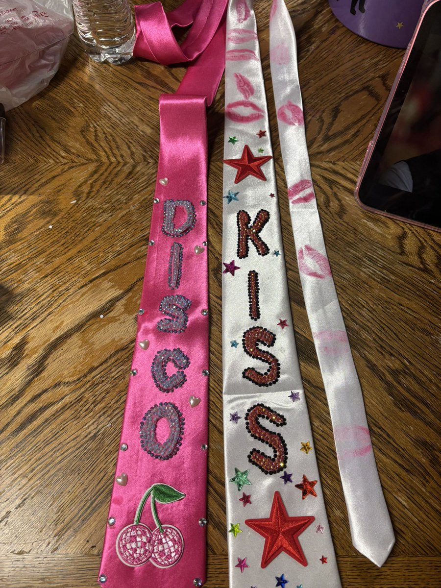 discokisschris's tweet photo. OCTOBER 3RD RIGHT GA IM READY FOR YOU!!!!! https://t.co/5mSzUXaVv2