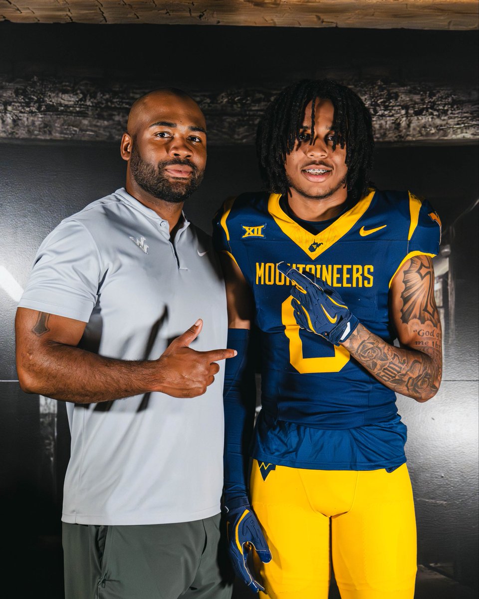 CarterBonner8's tweet photo. Regardless of the outcome i love the crib! #CountryRoads #TakeMeHome 🏔️
@CoachRodWest @RealCoachRod https://t.co/i8T0oyeig5