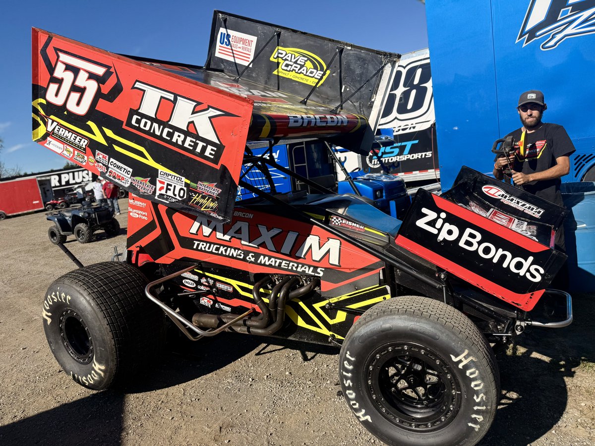 HighLimitRacing's tweet photo. Last night, @BradyBacon contended at the front of Non-Wing, Winged, and Silver Crown features at #4Crown.

Today, the @VermeerMoto55 ride is his lone focus at @KokomoSpeedway.

They're 44pts behind the Buch #13 (for 8th) with five nights left.

📺 @FloRacing (5:45et); Heats (7et) https://t.co/SQ6WTH2TTE