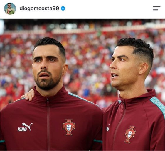qp121p's tweet photo. اللاعب الوحيد في جيل البرتغال الحالي الي 100٪ من شبيحه رونالدو متفقين على احترامه والتشبيح له

والله توب ارجل وافحل لاعبين مثلو شعار البرتغال كوستا ، ماعمره خذل اي شبيح ثلاث سنوات مستواه ثابت

الله يديمك ويحميك والله افضل حارس بالعالم 🐐 https://t.co/LpiERvJOiZ
