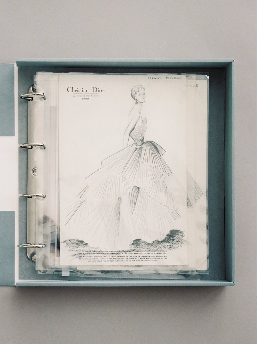 Dior's tweet photo. Céline Dion dressed in Dior for her concert in Paris. https://t.co/Mv213CuumE