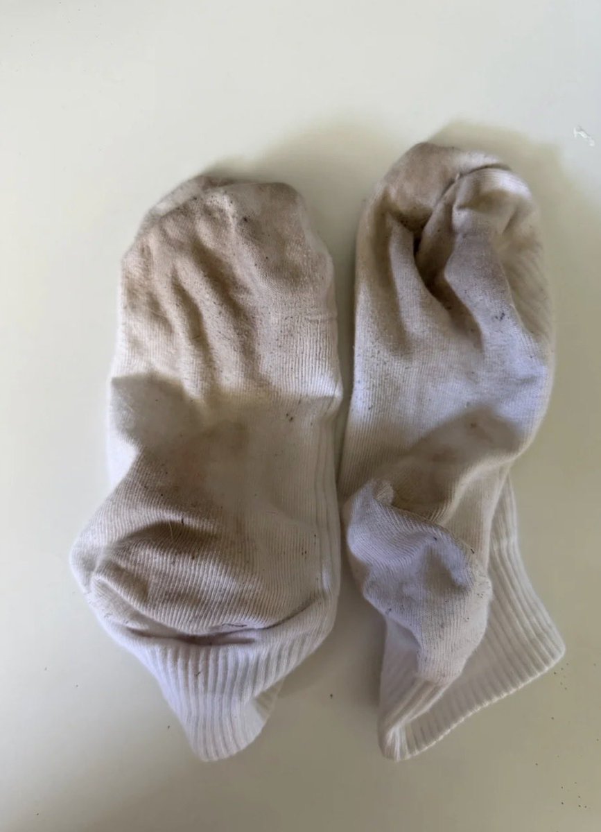 ittgudg's tweet photo. Well-worn white socks with plenty of character ✨
Worn over time, not freshly washed, and ready for their new lucky owner 💌
Carefully packaged and sent fresh for the full experience 💋
50$ DM me❤️ #feet #footfetish #feetfetish #selling #dirtysocks #socks #feetpics https://t.co/72q6JJULW9