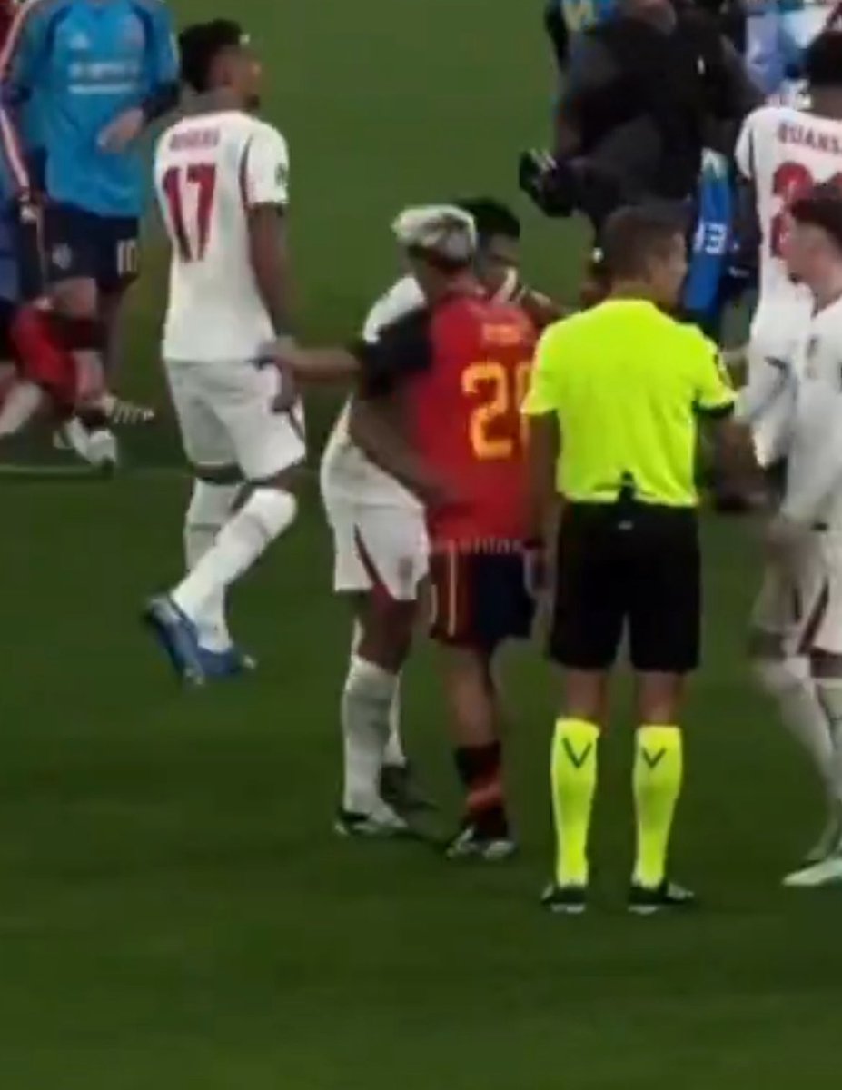 BiggestMohhh's tweet photo. 🚨🎙️ Jude Bellingham on his conversation with Pedri after the game at Wembley:

🗣️ Bellingham: “Pedri is more than an opponent to me. He’s a player I respect so much. The media always try to make something between us because of the club rivalry, but honestly, we push each other to become great. I just had to go and greet him after the match.

“I told him, ‘You’re a gem.’ (laughs) We both smiled, and he told me he loves my country. I told him I’d love to show him around whenever he’s up again for a visit or holiday.

🎙️ Reporter: “So you’re saying you two are great friends?”

🗣️ Bellingham: “We’re close friends. The club rivalry will always be there, and we understand that, but aside from that, we have a good connection.

“There was a day he texted me just to check on me when I was going through my long injury. Since then, he’s earned my respect. So yeah, we’re good.”