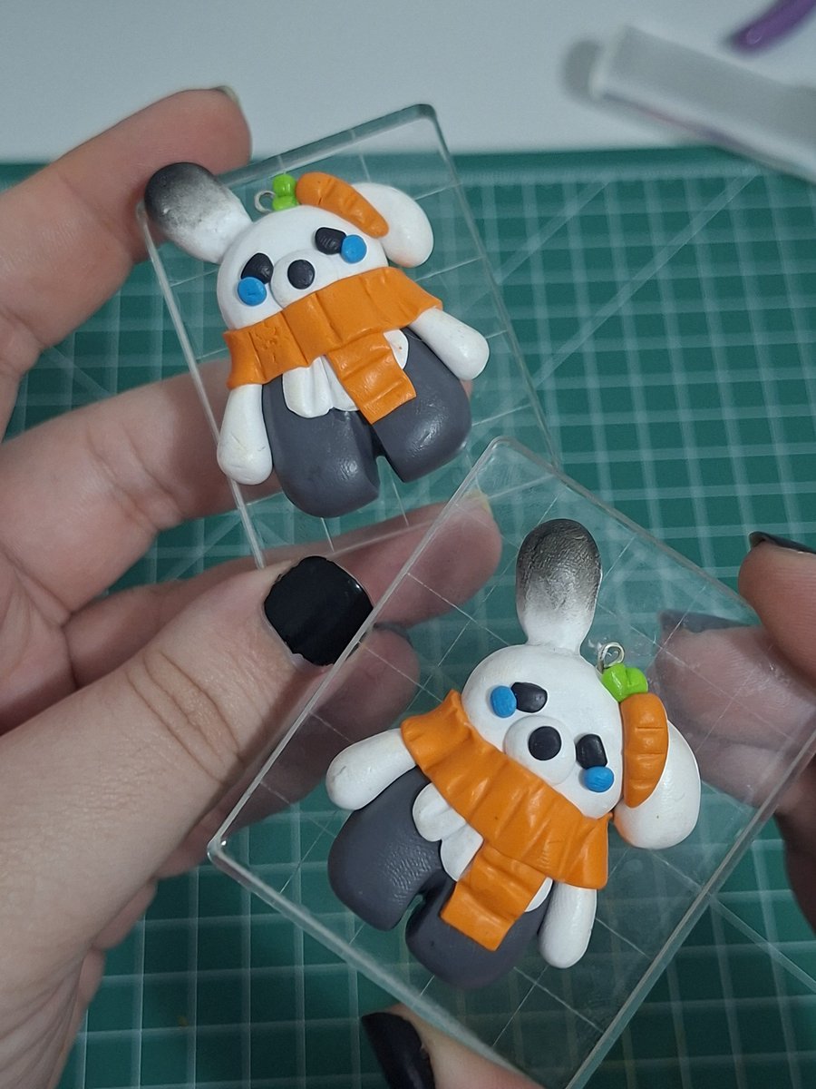 StarMe_art's tweet photo. Coelhinho triste 🥹🤏

#polymerclay #cerâmicaplástica #keychain https://t.co/jxOjoEciAx