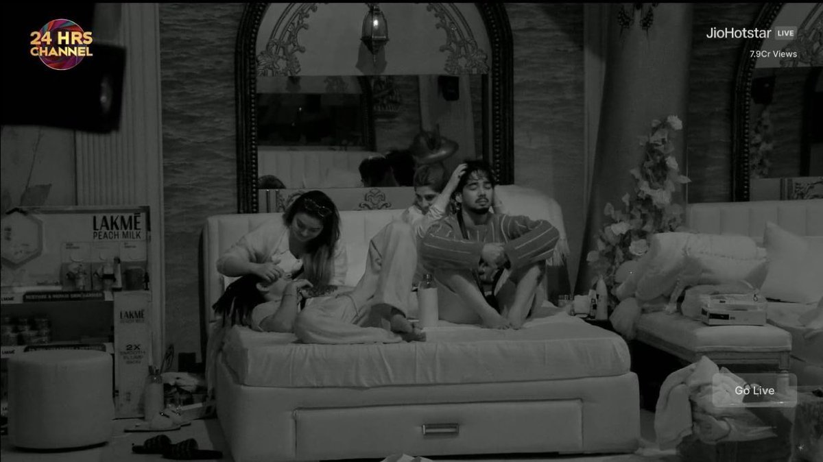 sdhtkdhs's tweet photo. No one can break this Group 

The Real and Raw Group of #BiggBoss history 

#ScoutOP #YongDSA #BiggBoss20 https://t.co/hi3lMnHvIs