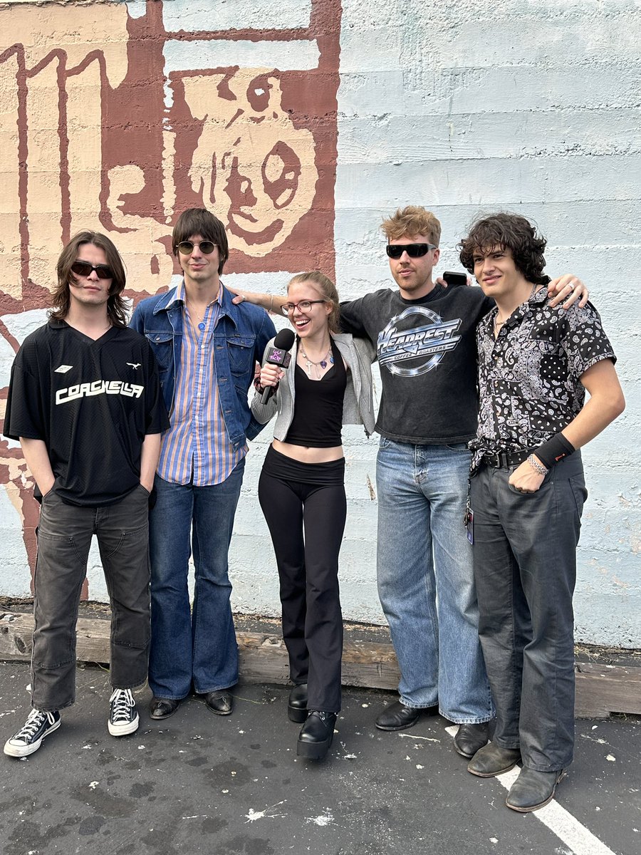 lyla19xx's tweet photo. Surprise! 🥳 I had the wonderful opportunity to interview @thebackfires in Monterey two nights ago and it was beyond awesome 🤘⭐️ https://t.co/dIrBe3hD4C