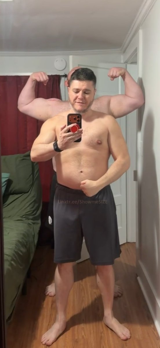 ShowMeSIZE's tweet photo. Only @notamusclebull can make you look this tiny 🥵
#roidbull #massive #muscle
https://t.co/XxzpUjW9RR 😈 https://t.co/M522gMgRwE