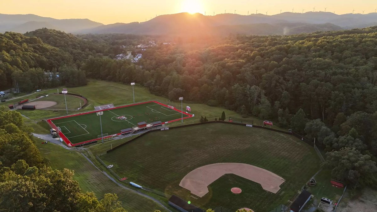 jsalge27's tweet photo. An infielder from Virgina. 
Welcome to The Hills! https://t.co/GFgeEMREdF
