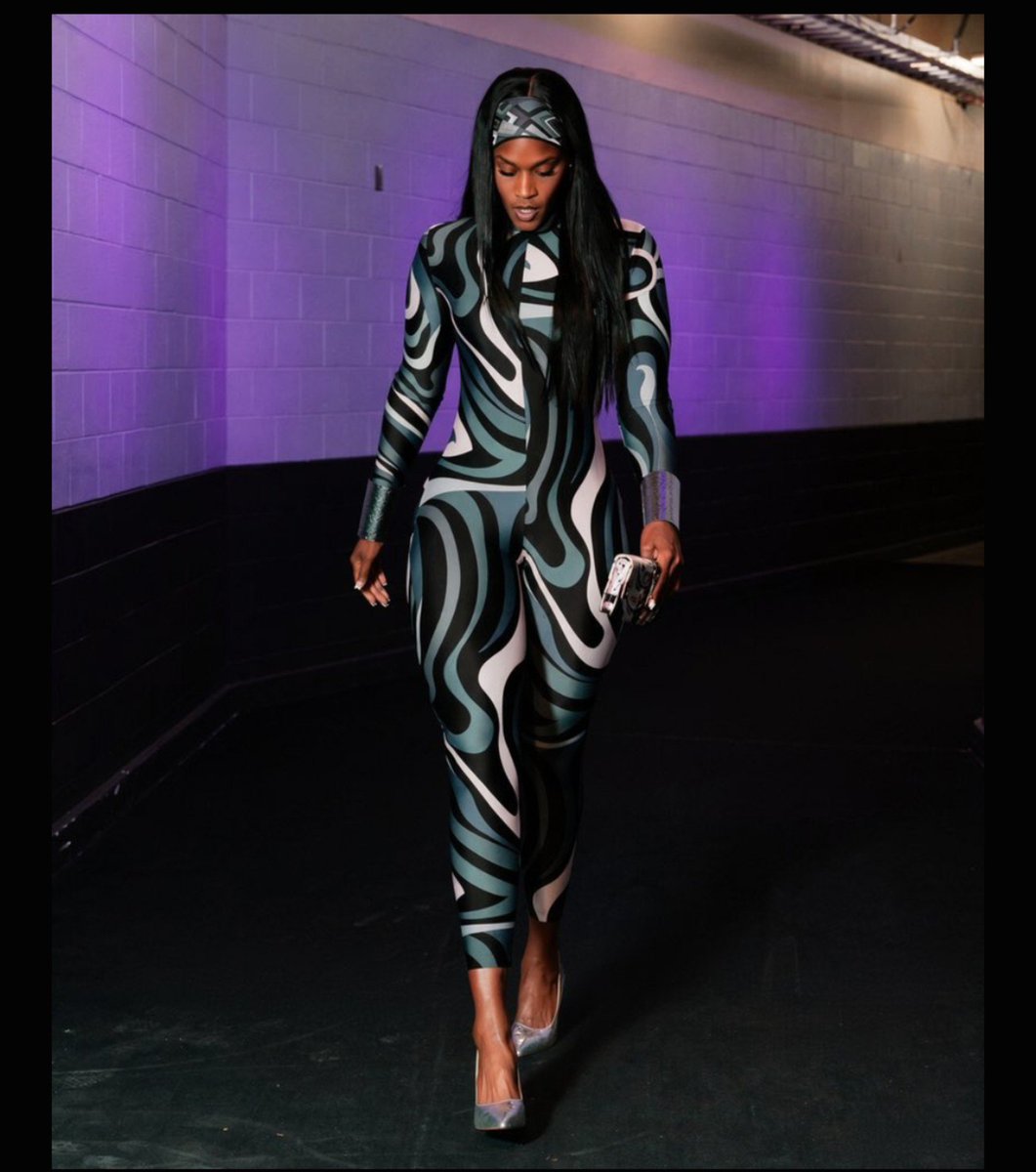 break152609's tweet photo. #WNBA #Fits https://t.co/BdgxHESPRQ