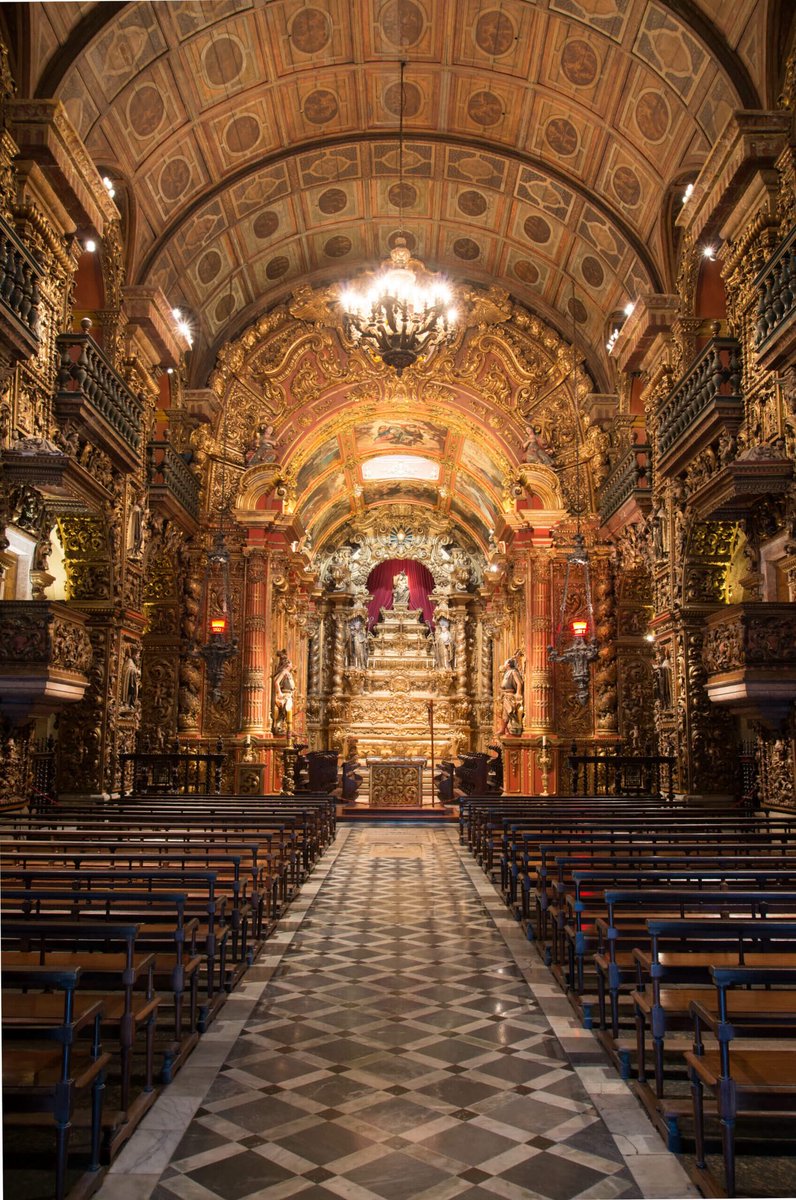 vinizadu's tweet photo. a igreja evangélica JAMAIS entregaria tamanha estética https://t.co/4UOttIS2Gz