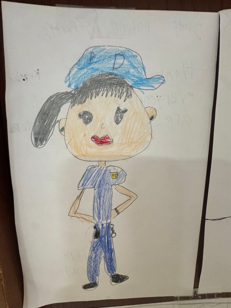 NYPD111Pct's tweet photo. A special thank you to the 3rd grade students of P.S. 159 for the thoughtful handwritten cards for our officers! 💙 
Your kind words and support mean so much to everyone here at the 111th Precinct. https://t.co/VjUsdieRIg