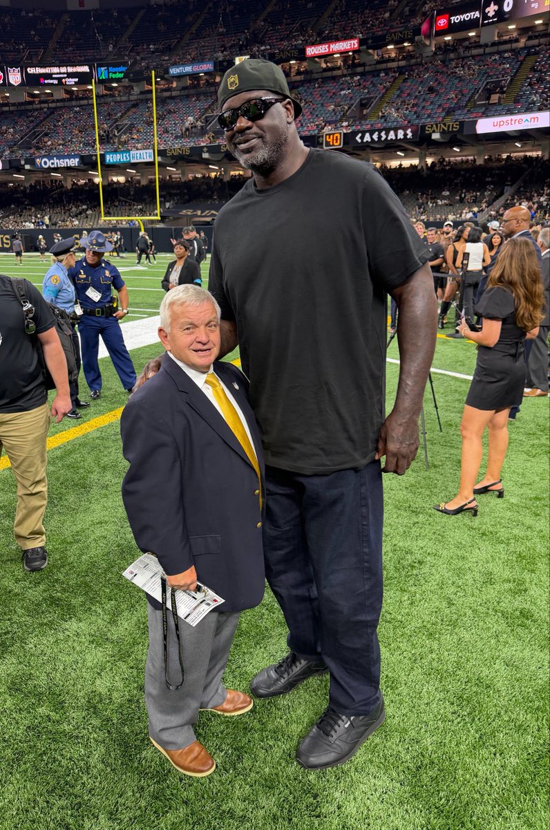 Repo's tweet photo. 2 Louisiana Icons: 

Jay and Shaq https://t.co/L6MtbtKRUO