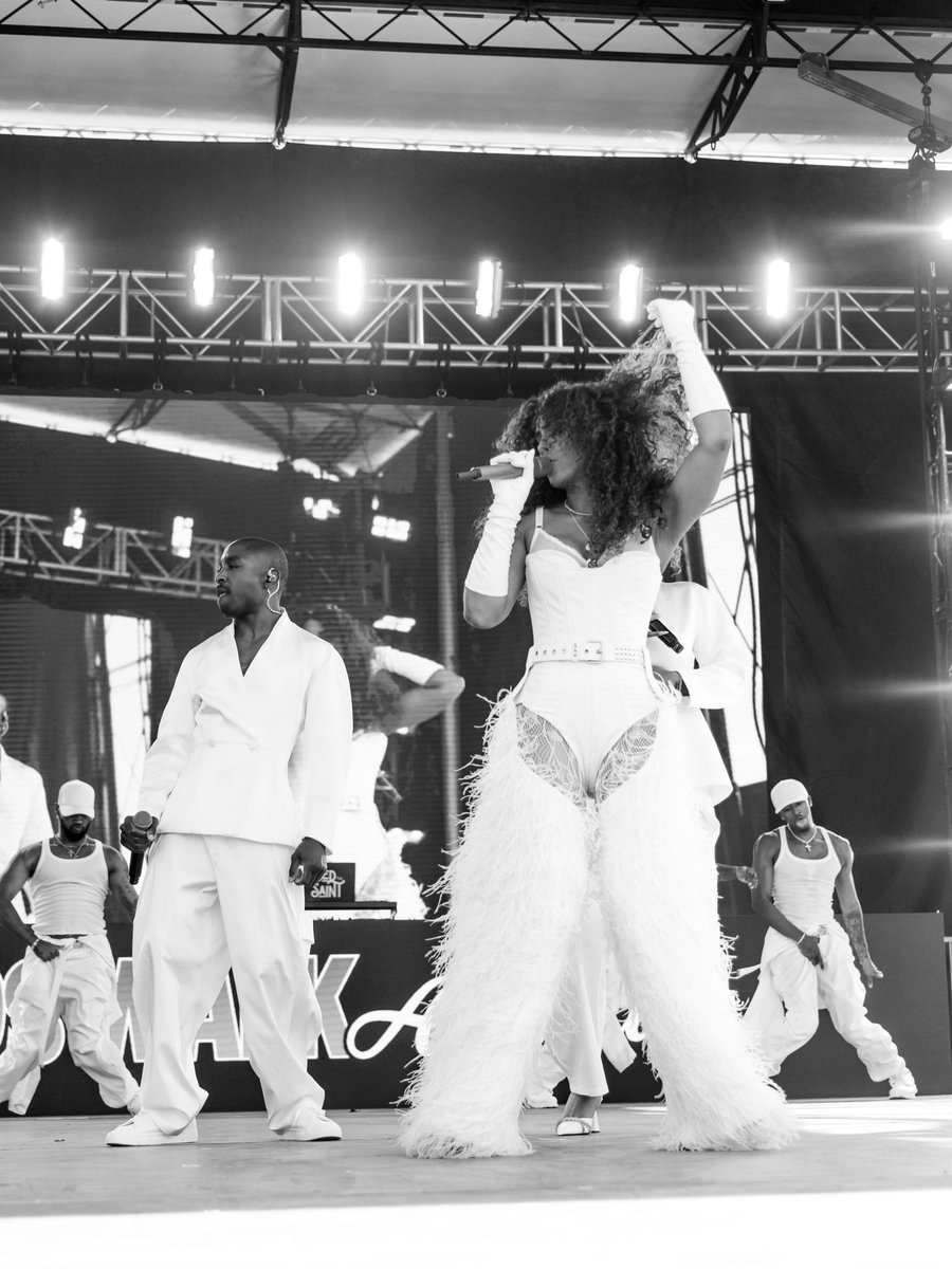 KELLYROWLAND's tweet photo. Forever I love Atlanta! ❤️ So much love to everyone who came out for the #AIDSWalkAtlanta and to the entire @AHFcares team for bringing the city together for such an important cause. https://t.co/RP1DrFikMK