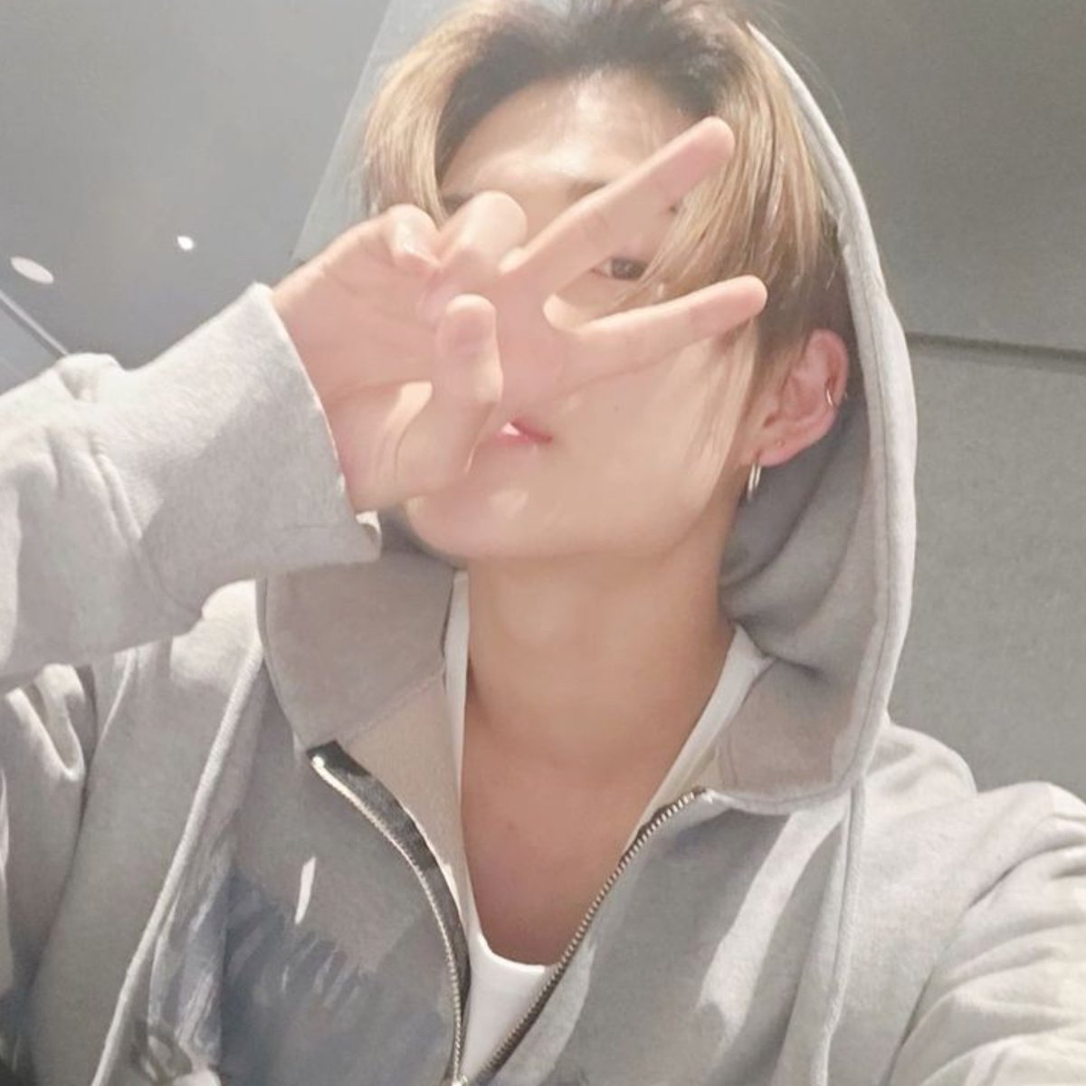 sooha_lee34's tweet photo. (make ur own story)
• favourite drama X first member to appear on my pin feed..🤍🌟

Other moots to do:
@lilacgleam_en7
@Enhageneforever @JakeySim_07 
@Seven2Enha @sophia_en7
@Emily61719609 @Lin_1009_N 
•
​BELIFT CEASE ALL EXPLOITATION
​#SevEN_Bound_By_Fate
#NoRevenue_ForHYBE https://t.co/M62GJqKn1H