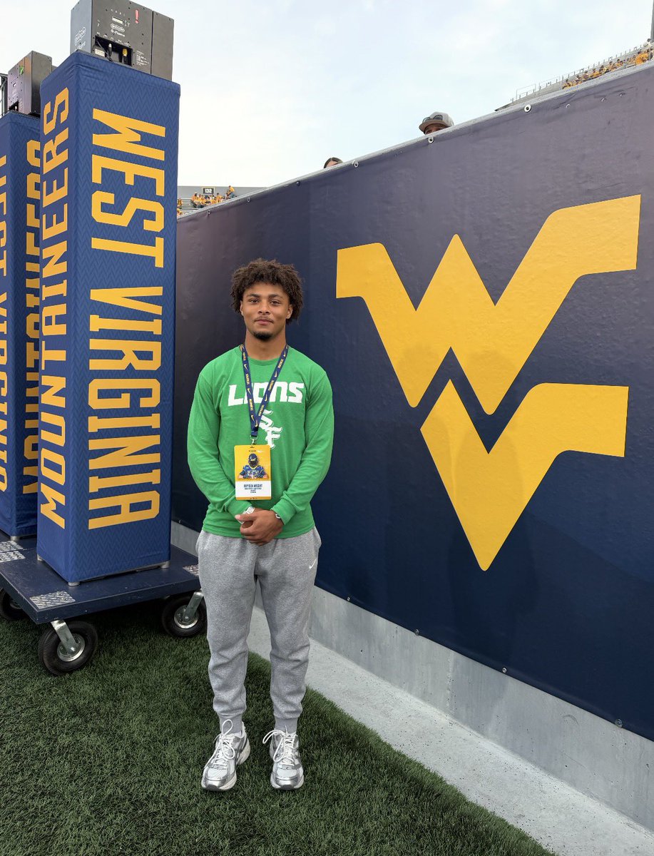 AaydenWright6's tweet photo. I am extremely grateful to recieve an offer from West Virginia University after having an amazing time in Morgantown!⛰️��💙 #agtg #HailWV @HirschGarrett @RealCoachRod @SFLionsFB @210ths @TheBallCoachAD @PA_TodaySports @On3 @247Sports https://t.co/vl4rIqC8Jy