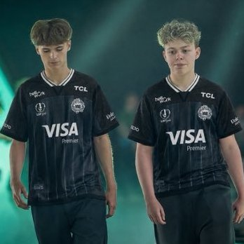 _samthecrack_'s tweet photo. @SkySZN_ @ScrollSZN @EgeXJerG @AlwyzPAPPIE @AGGlobalEsports Great performance triple con u are the GOAT, see you next year 😈 #M8WIN https://t.co/rRBJFoUo8G