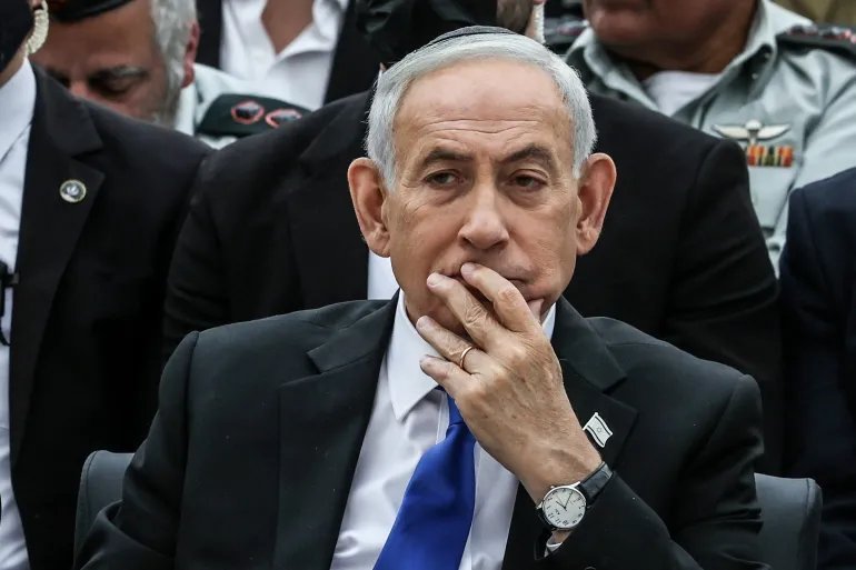 SprinterPress's tweet photo. **Netanyahu meets UAE leader amid renewed controversy over prewar warnings**

Israeli Prime Minister **Benjamin Netanyahu** reportedly met with UAE President **Sheikh Mohamed bin Zayed Al Nahyan** during a visit to the United Arab Emirates.

The meeting comes amid controversy surrounding reports that **Abu Dhabi had previously warned Israel about the “Al-Aqsa Flood” operation**, the name used by Hamas for its October 7, 2023 attack.

The reported visit adds another layer to the ongoing debate over what warnings were received before the attack and how they were handled.

**A meeting in Abu Dhabi — with old questions still demanding answers.**