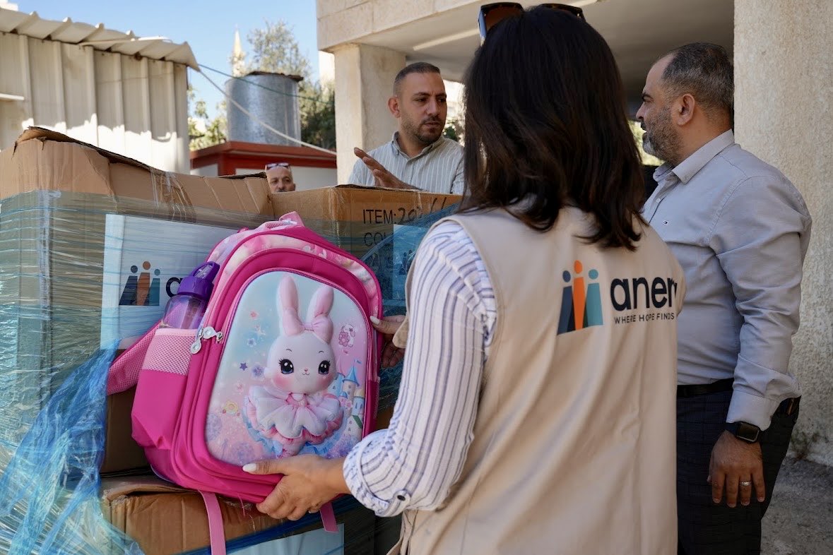 AneraOrg's tweet photo. 🏫 Children are back in school, but in places like the West Bank, extra support is required for a fruitful school year. 

🎒Anera recently provided 200 backpacks, each containing essential school supplies, to students in the Ramallah and Al Bireh Governorate.  

📖 This is one of the many ways Anera supports Palestinian education in the West Bank. 

✏️ Learn more on our website: https://t.co/mdTtHs23XW