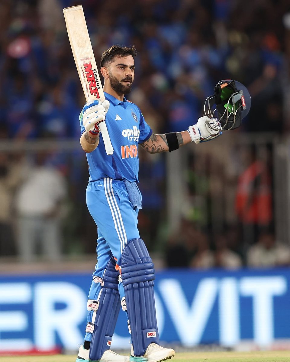 badlesedin1's tweet photo. i don't know what poets mean when they write about wanting time to pause right there. but I think i am, right now, somewhere close to that feeling, starting to actually feel those words. may 2027 never come, may you always finish chases like this virat, may it all go on forever https://t.co/3iBPNoKE4U