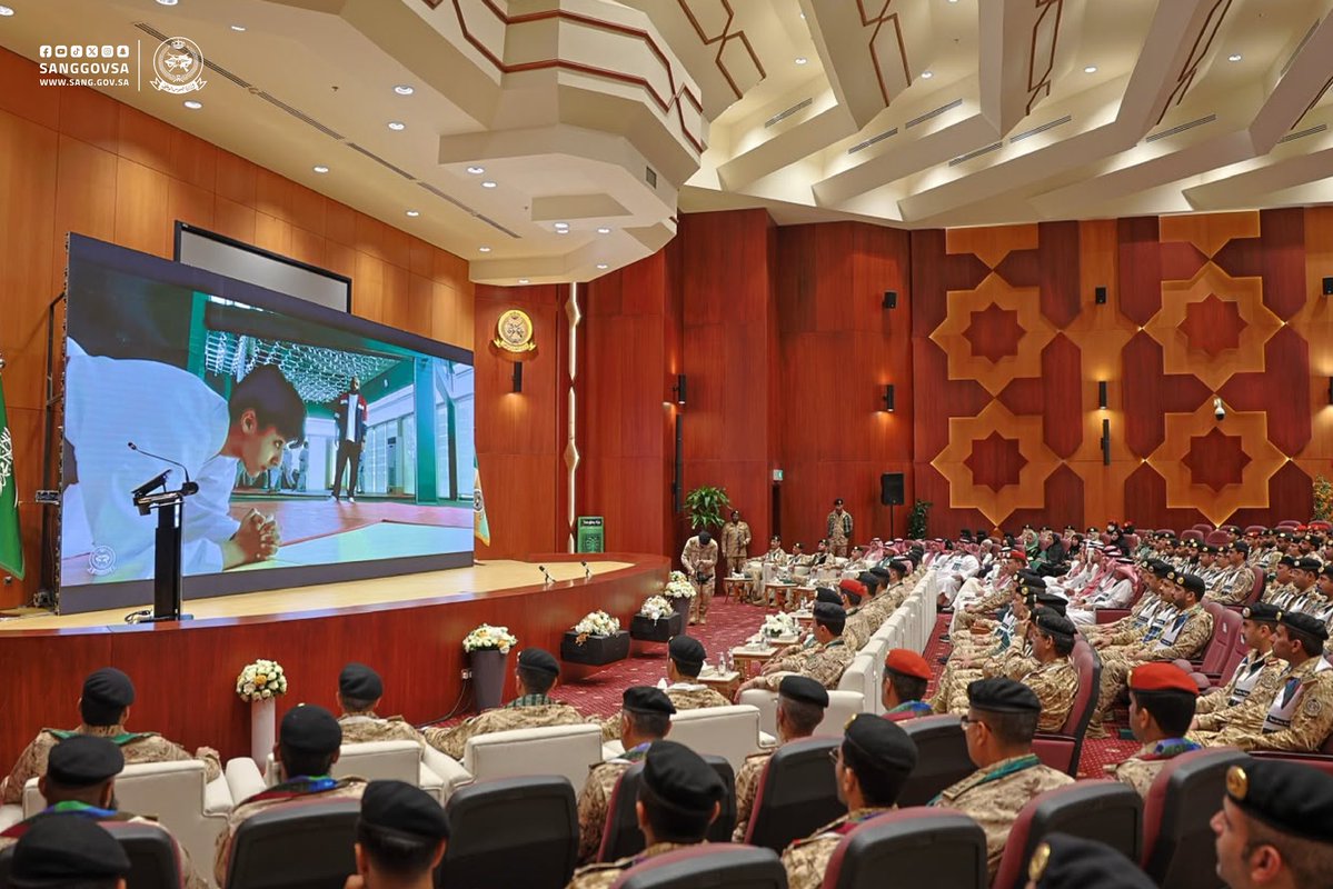 sanggovsa's tweet photo. احتفاءً بـ #اليوم_الوطني_السعودي وكالة القطاع الغربي بـ #وزارة_الحرس_الوطني، تنظم احتفالاً لمنسوبيها، بحضور وكيل الحرس الوطني بالقطاع الغربي ومنسوبي القطاع من مدنيين وعسكريين.

#عزنا_بطبعنا https://t.co/2zsVb2vkKJ