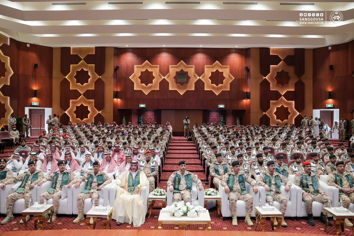 sanggovsa's tweet photo. احتفاءً بـ #اليوم_الوطني_السعودي وكالة القطاع الغربي بـ #وزارة_الحرس_الوطني، تنظم احتفالاً لمنسوبيها، بحضور وكيل الحرس الوطني بالقطاع الغربي ومنسوبي القطاع من مدنيين وعسكريين.

#عزنا_بطبعنا https://t.co/2zsVb2vkKJ