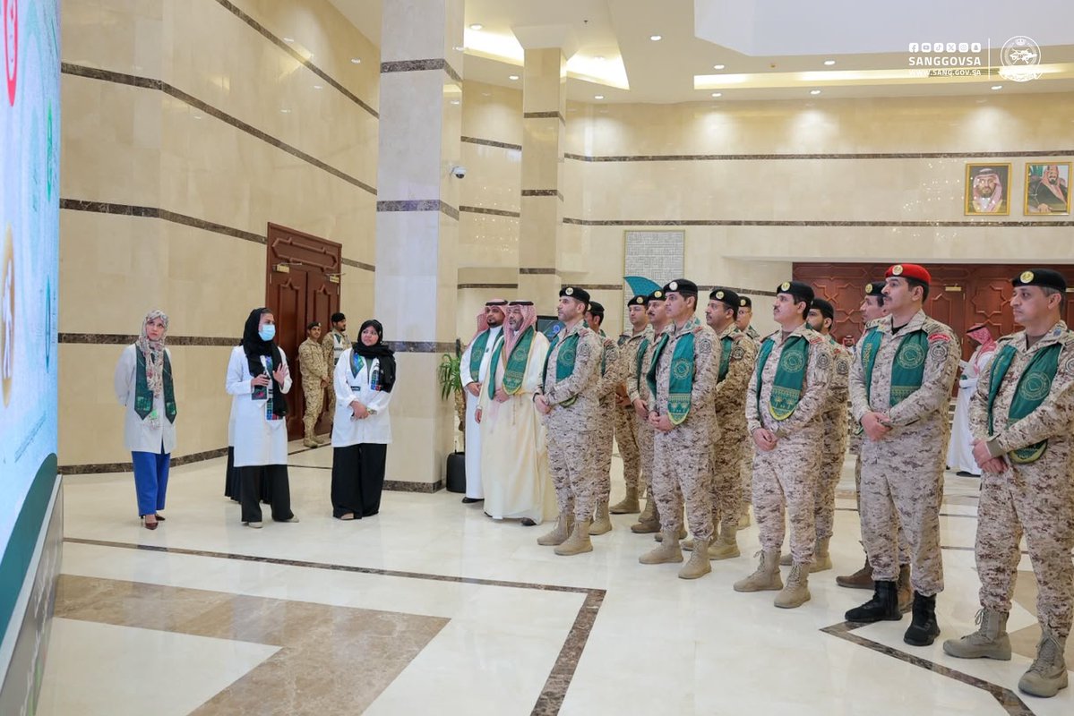 sanggovsa's tweet photo. احتفاءً بـ #اليوم_الوطني_السعودي وكالة القطاع الغربي بـ #وزارة_الحرس_الوطني، تنظم احتفالاً لمنسوبيها، بحضور وكيل الحرس الوطني بالقطاع الغربي ومنسوبي القطاع من مدنيين وعسكريين.

#عزنا_بطبعنا https://t.co/2zsVb2vkKJ