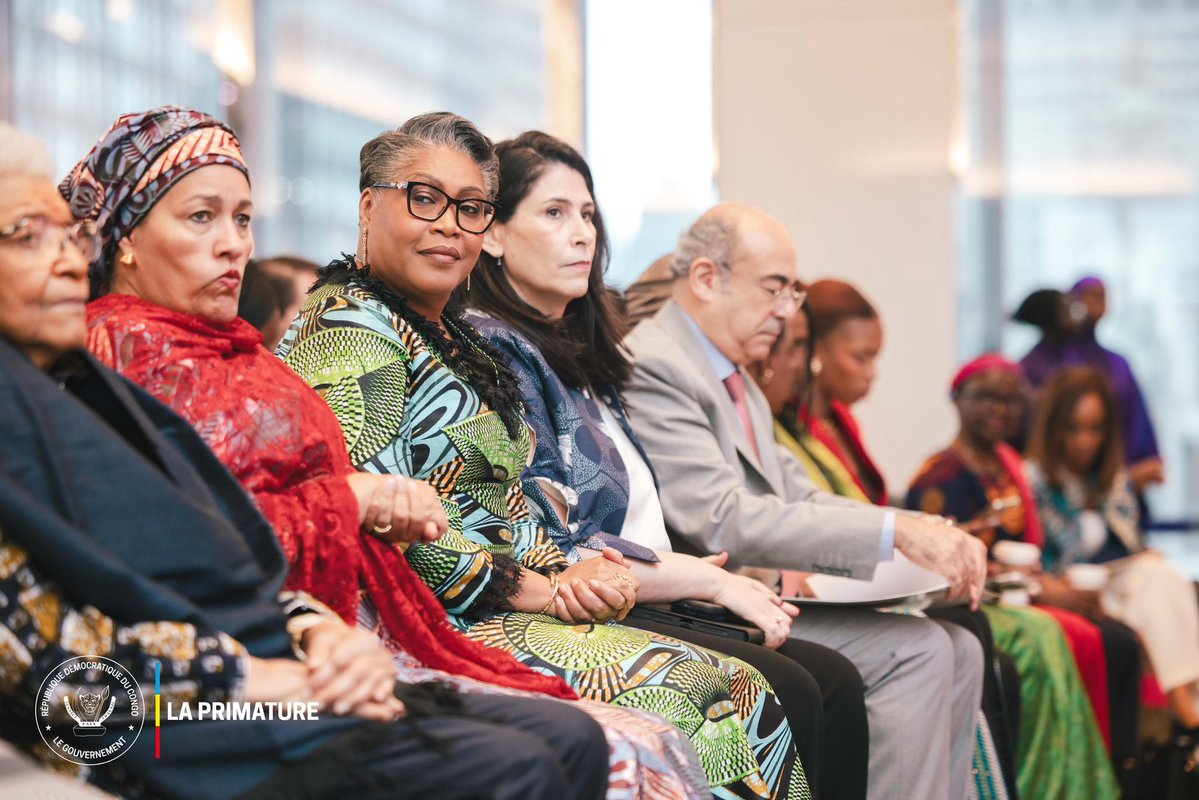 BashegaNarcisse's tweet photo. #RDC | Leadership féminin : Judith Suminwa porte la voix des femmes congolaises à New York

En marge de l’Assemblée générale de l’ONU, la Première ministre Judith Suminwa Tuluka a plaidé pour une présence accrue des femmes dans les espaces de décision, les processus de paix et la transformation économique.

Un message central : aucune gouvernance durable ne peut se construire sans une participation pleine et effective des femmes.

La préparation d’une nouvelle génération de jeunes femmes leaders figure également parmi les priorités mises en avant.

Le leadership féminin n’est plus une option : il constitue un levier de paix, de développement et de transformation sociale.