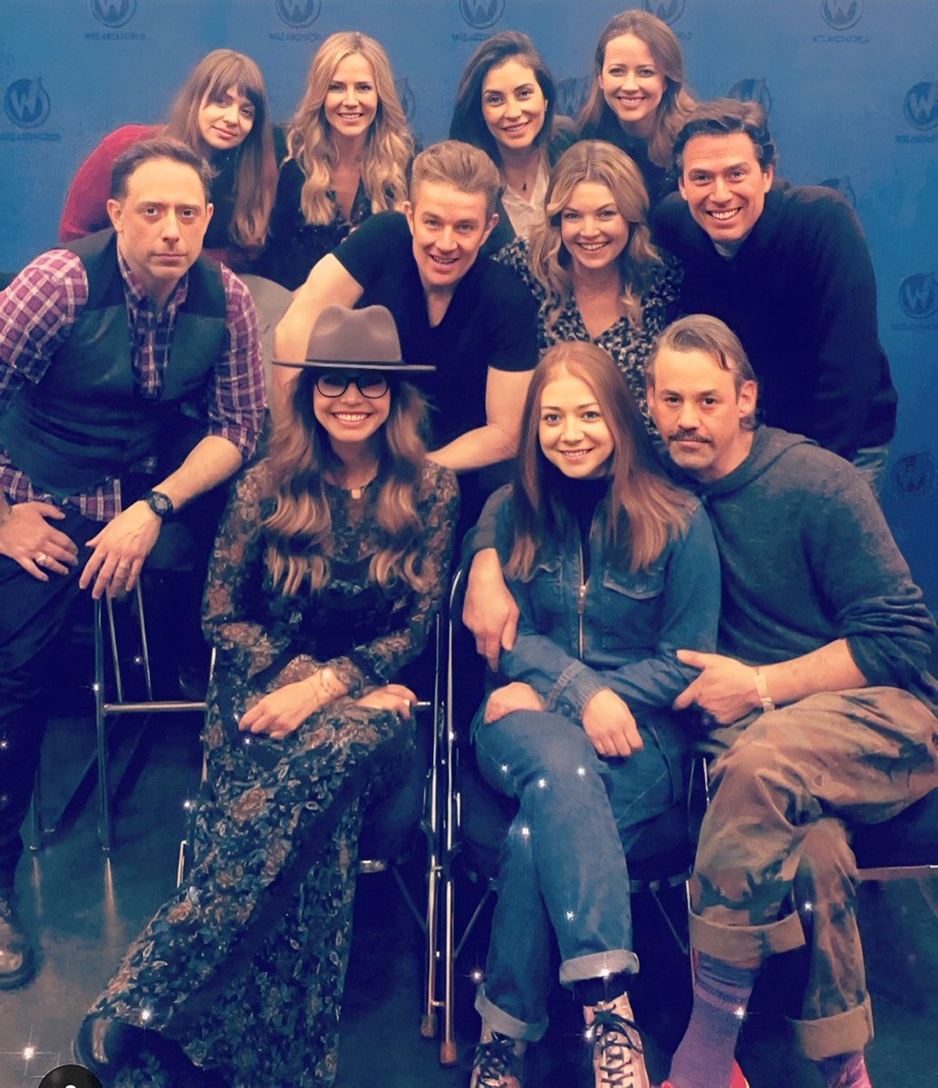 BuffyLookBook's tweet photo. Now everyone gather around the camera and say “NO REBOOT” https://t.co/tliSI12cxO
