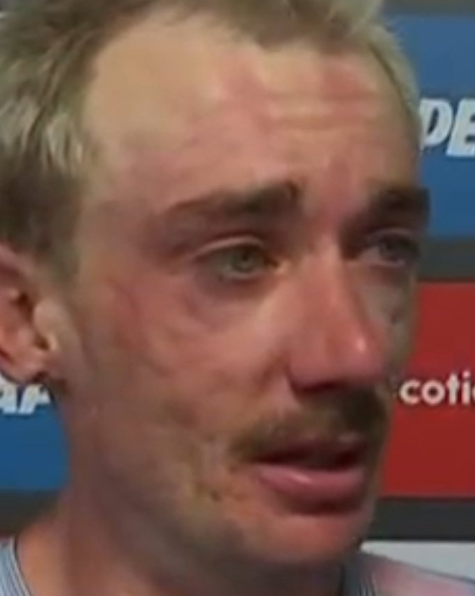 FSPunk's tweet photo. Wie ich auf den Halbzeitstand beim Deutschland Spiel blicke nach diesem intensiven Rennen bei der Rad WM in #Montréal2026 #gergre https://t.co/xQmITtssFb