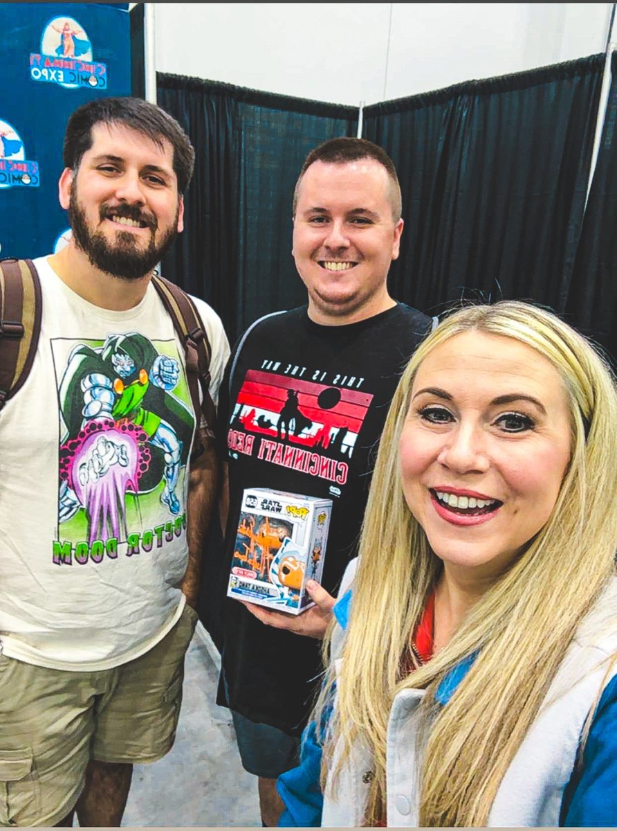 Devin_jones95's tweet photo. Cincinnati Comic Expo. Ashley Eckstein. Avengers Endgame.

Pretty damn good day in my book https://t.co/Qd3QM0NQcu