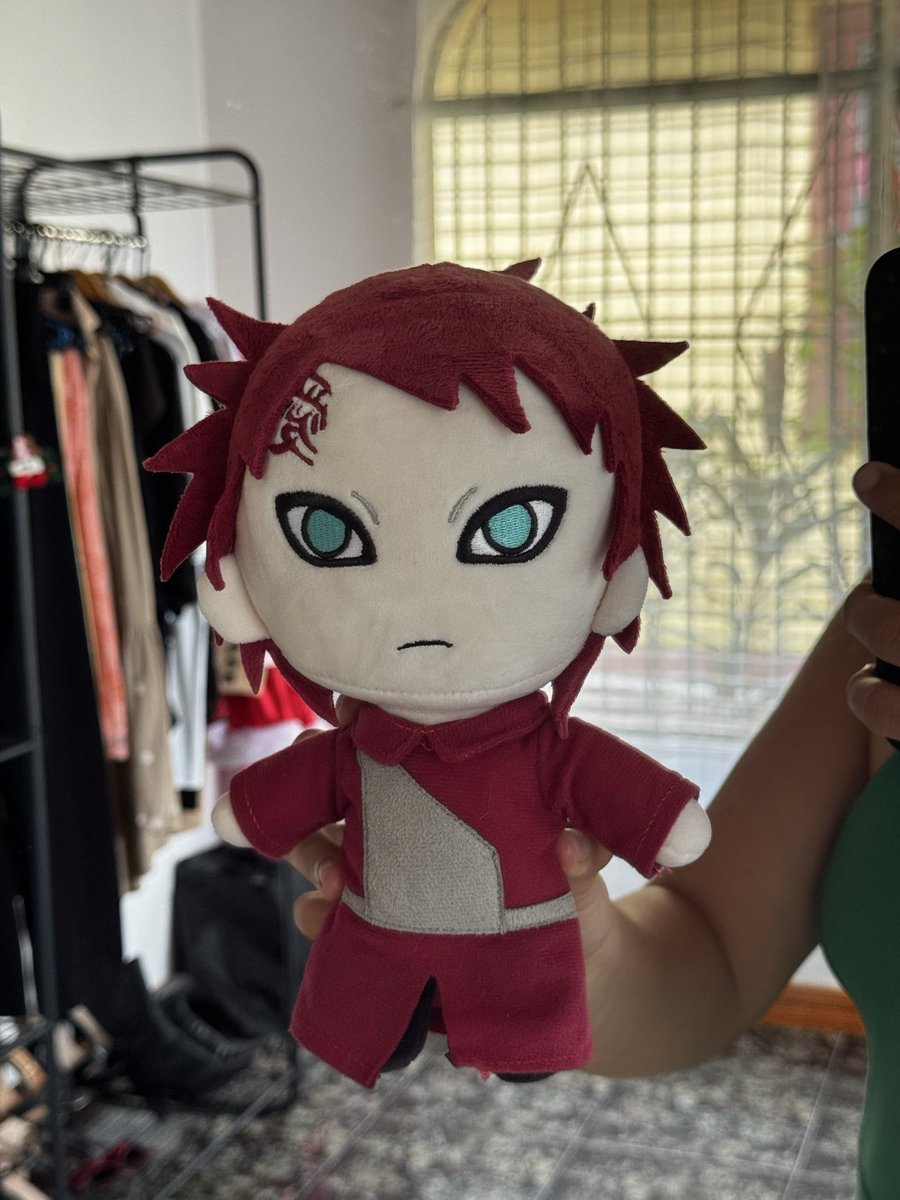 Blu3sagee's tweet photo. I present to you my new friend, Gara, he really likes to be crushed by a huge ass https://t.co/JB7ikYboiY