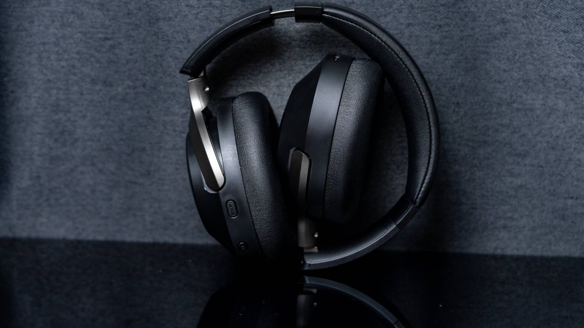 DenisseParz6rg's tweet photo. Just unboxed my long-awaited wireless noise-canceling headphones! The packaging was so sleek, and the sound quality is way better than I expected—total win for my daily commute. https://t.co/UW1v0wIssN