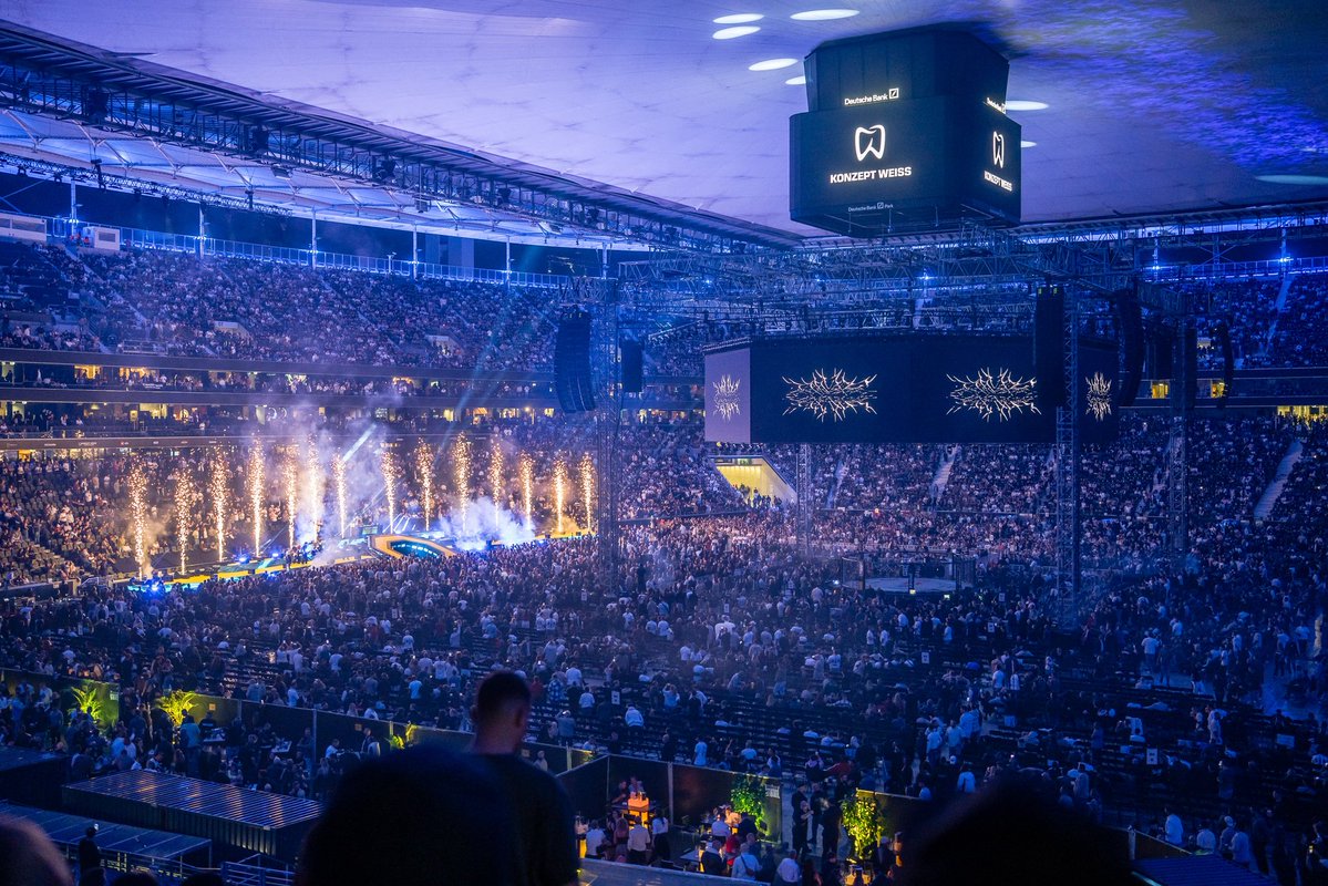 OktagonOfficial's tweet photo. 🏟️ The biggest MMA event of the year!

OKTAGON 94 is in the history books forever with Deutsche Bank Park packed full of almost 60,000 crazy fans last night.

What was your favourite moment from the event? https://t.co/7a2GGZ6mBZ