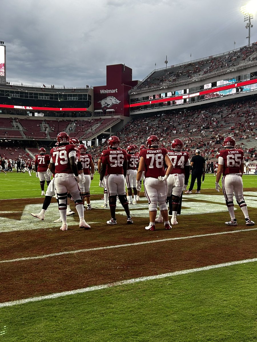 machorton77's tweet photo. Thank you @RazorbackFB for having me and my family at the game yesterday! Such an amazing experience. It was great to see @Coach__Myers, @RSilverfield, and @mjohnson7672! 

@CoachBMurdock @Coachbrycemac @leopardfootball @ToddDodgeFBcamp https://t.co/Xqm0PIvJmf