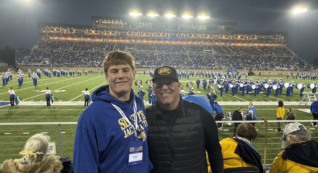 ReedMatsen's tweet photo. Great game day visit at South Dakota State  yesterday! Thank you @CoachKent__  for inviting me out.
@CoachBangSDSU @CoachDtjackson @GoJacksFB https://t.co/vML1U3uuOL