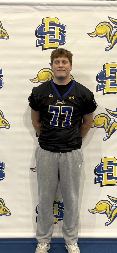 ReedMatsen's tweet photo. Great game day visit at South Dakota State  yesterday! Thank you @CoachKent__  for inviting me out.
@CoachBangSDSU @CoachDtjackson @GoJacksFB https://t.co/vML1U3uuOL