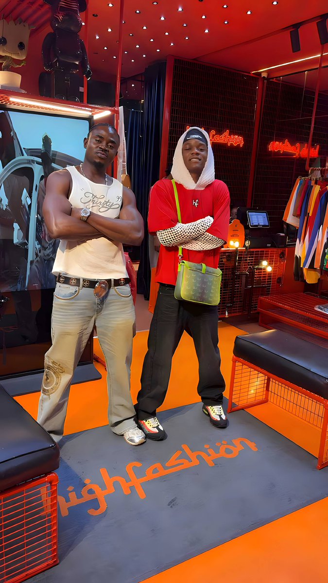 DOUBLEGEEn4's tweet photo. That sango boy.!! 
ORE AGBAKO OTW !!🎭 https://t.co/BUNMALuYoj
