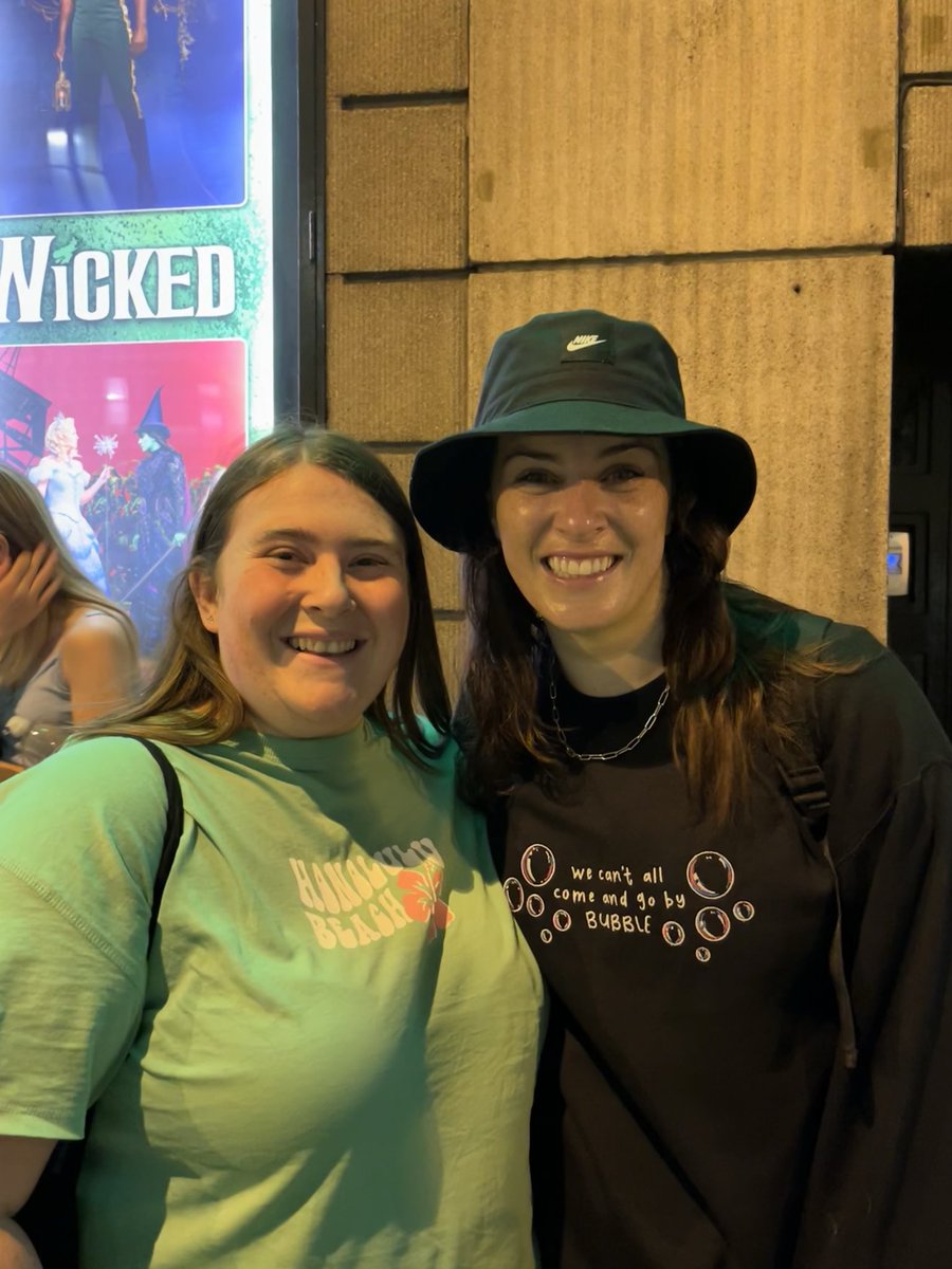 GeorgiaEMorris's tweet photo. 20 years of wicked so a throwback to meeting the best Elphie and my favorite 💚@luciejones1 https://t.co/ia7XqO5QAv